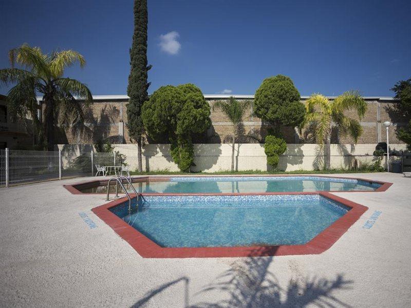 Capital O 88 Inn San Nicolas de los Garza Екстер'єр фото