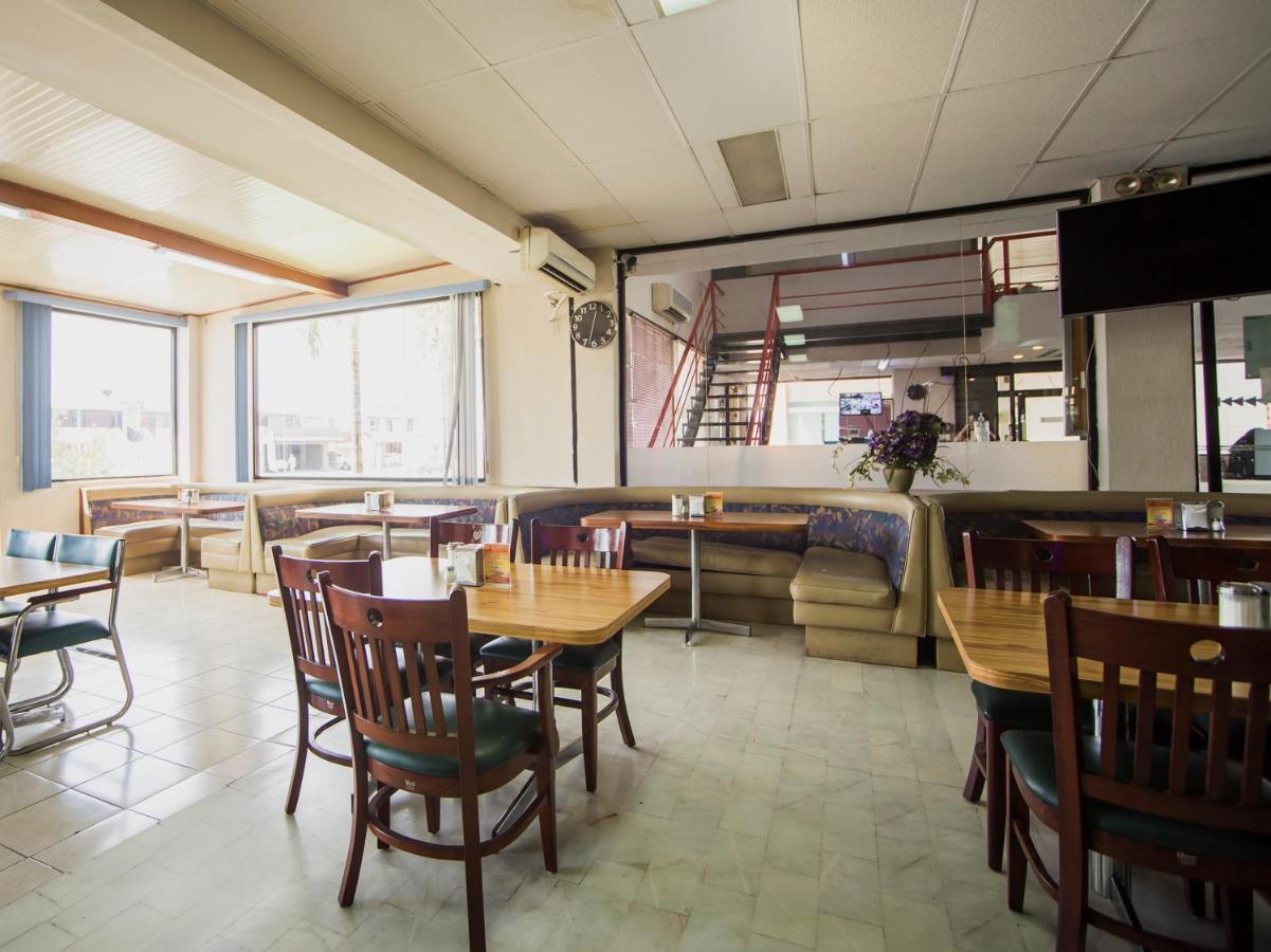 Capital O 88 Inn San Nicolas de los Garza Екстер'єр фото